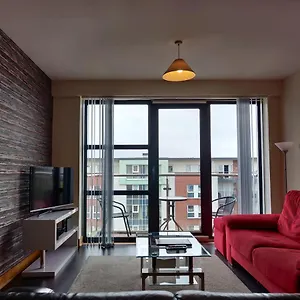  Apartment Modern 2 Bed With Balcony